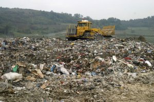 Skládkovné zvýšime možno len vlastníkom, ktorí nie sú pôvodcovia odpadu, tvrdí ministerstvo