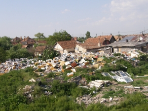 Sused musí nahlásiť nelegálnu skládku, navrhujú poslanci za OĽaNO